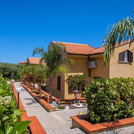 Baia Degli Ulivi * Cefalu